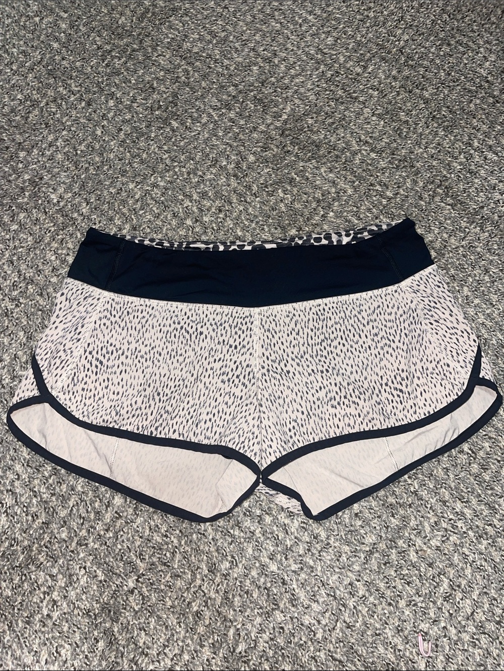 Lululemon Speed Shorts - Dottie Dash Grain Black / Black; Size 8